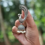 Silver Mayoora
