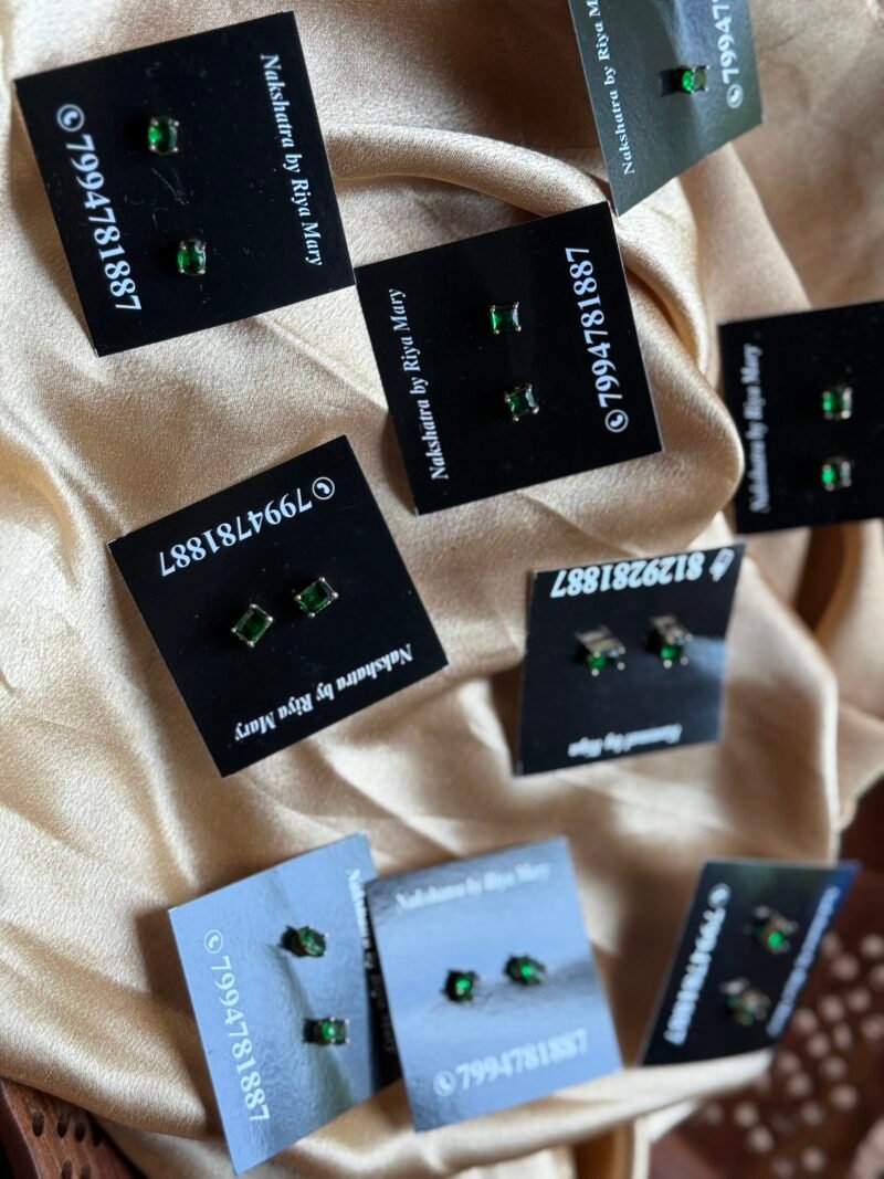Bottle green stud