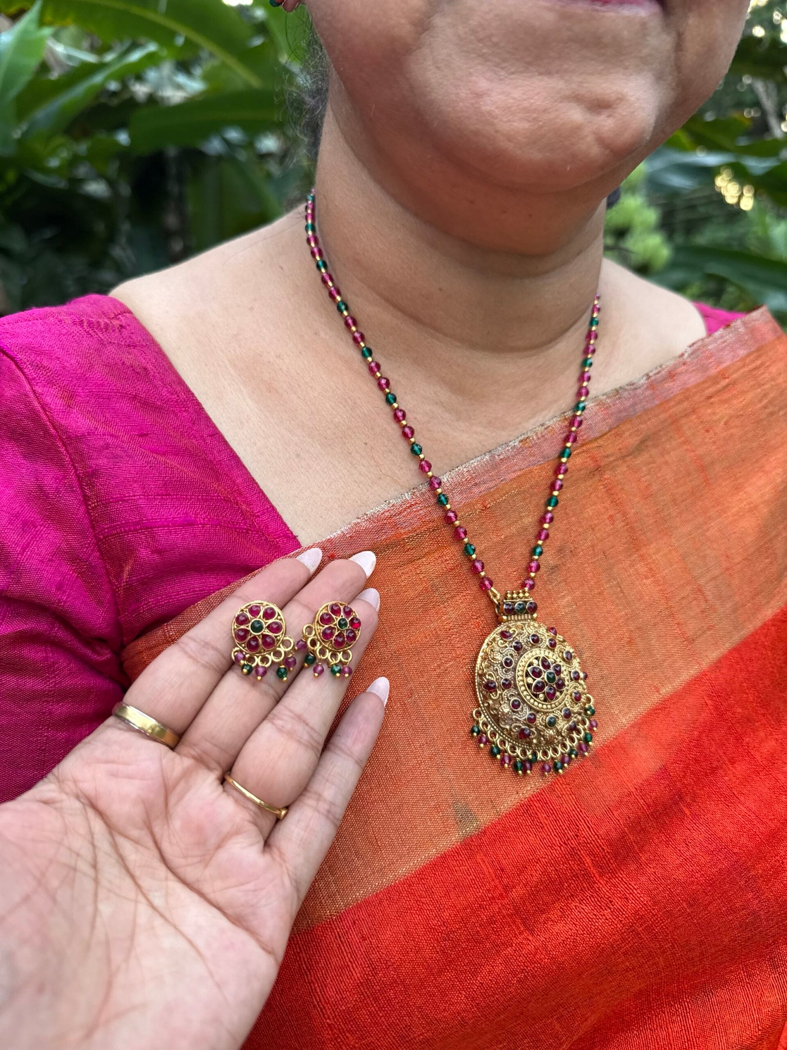 Ruby and emerald chain with pendant (29)