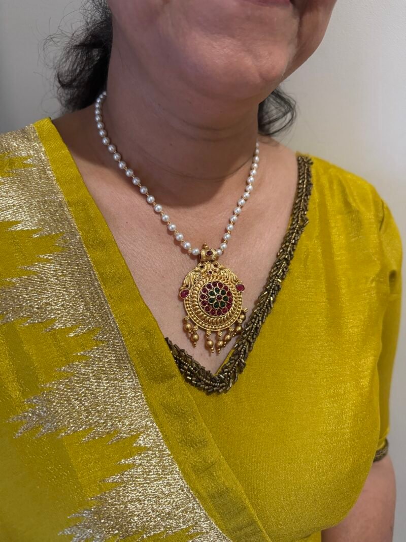 Pearl and pendant