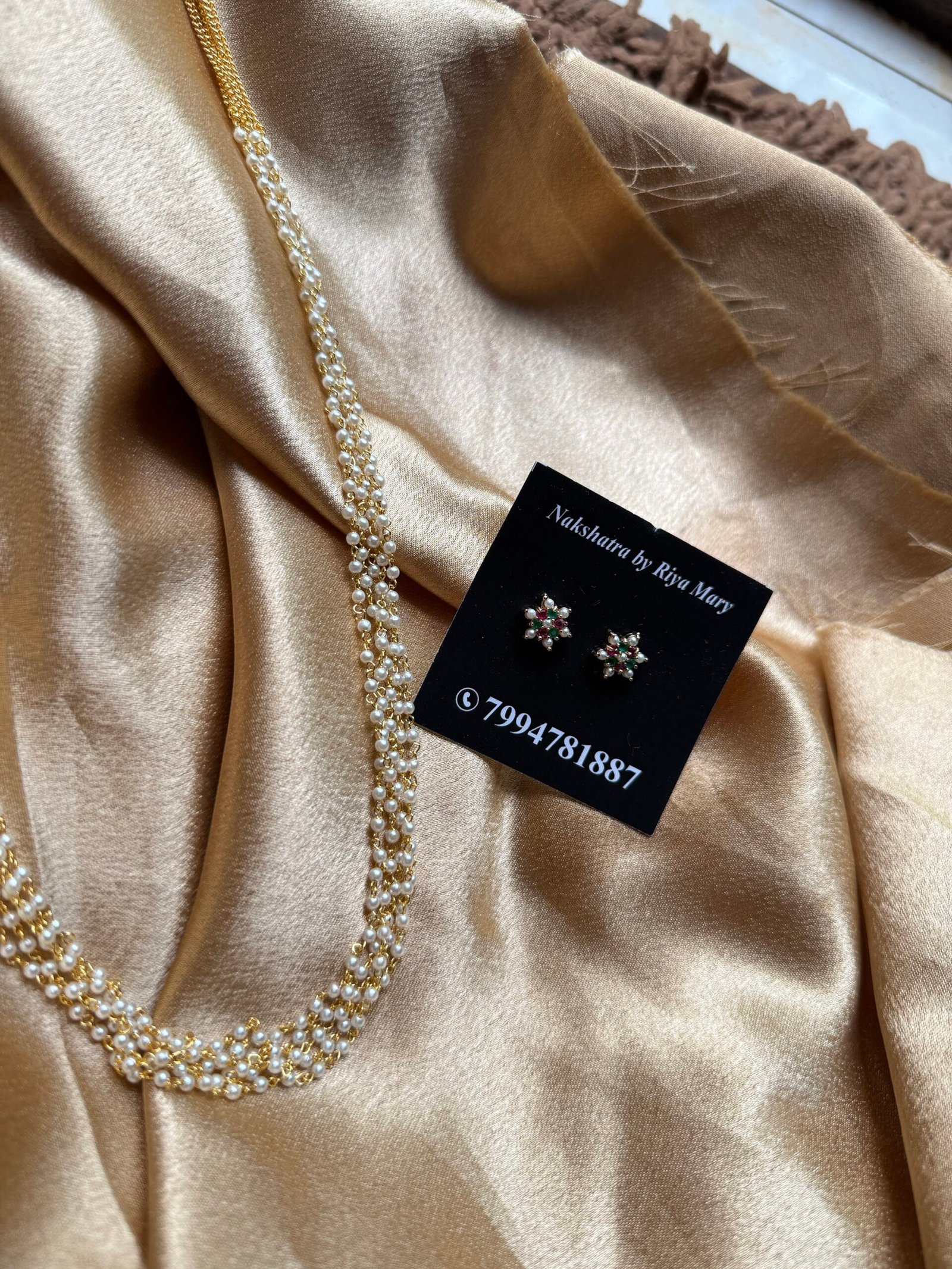Pearl mala in layer + earring