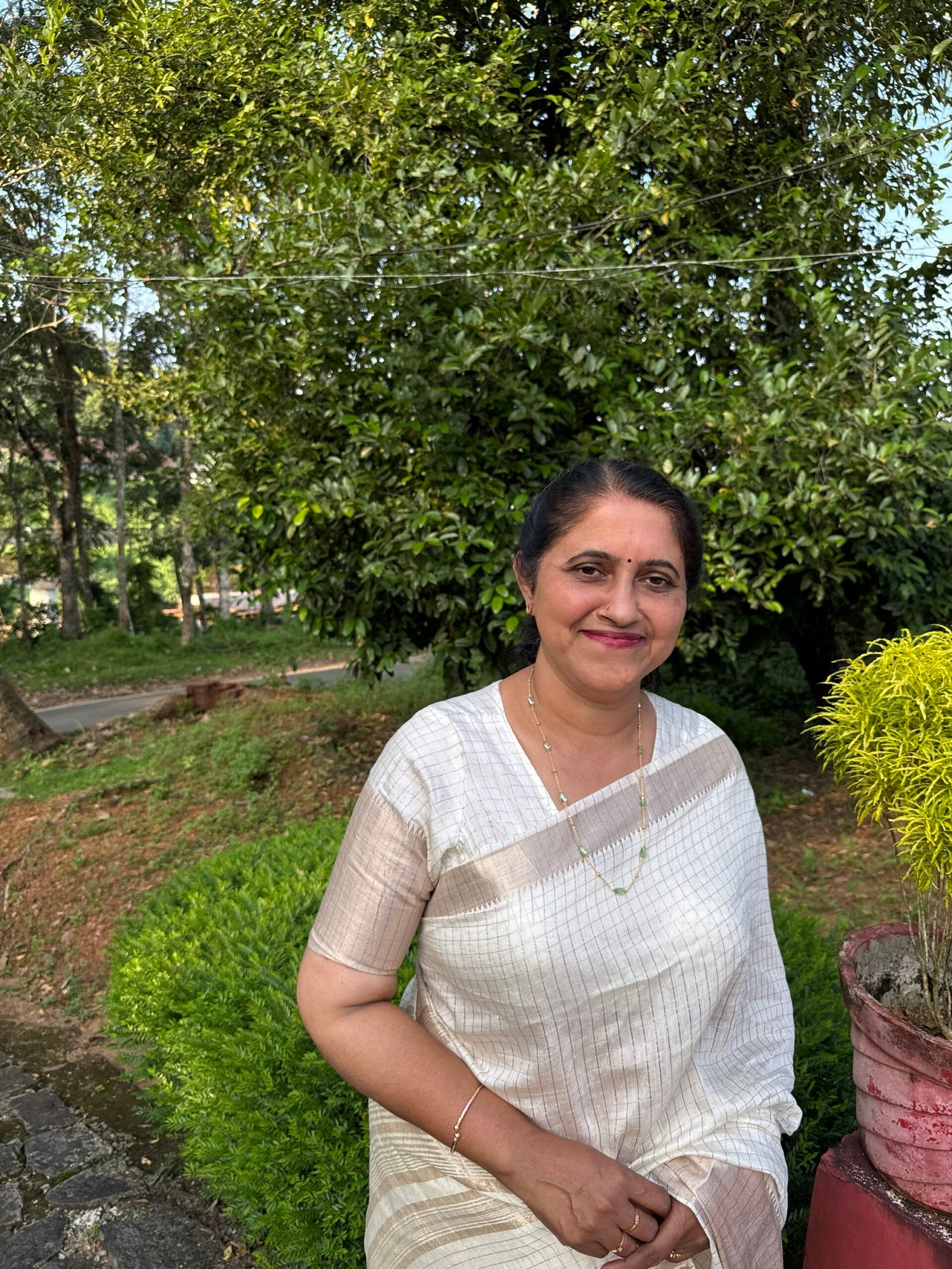 Light green single line chain