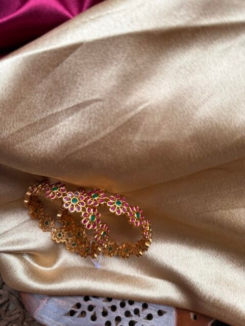 Premium floral bangle