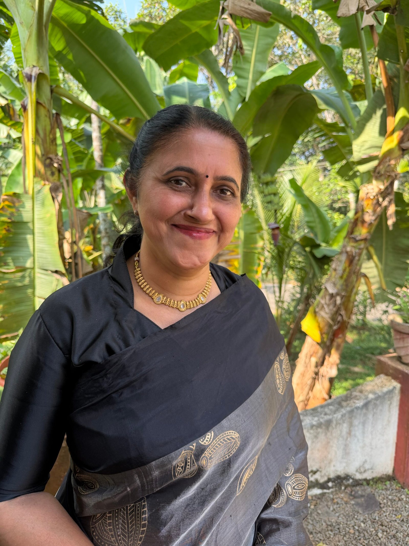 Reddish maroon chain