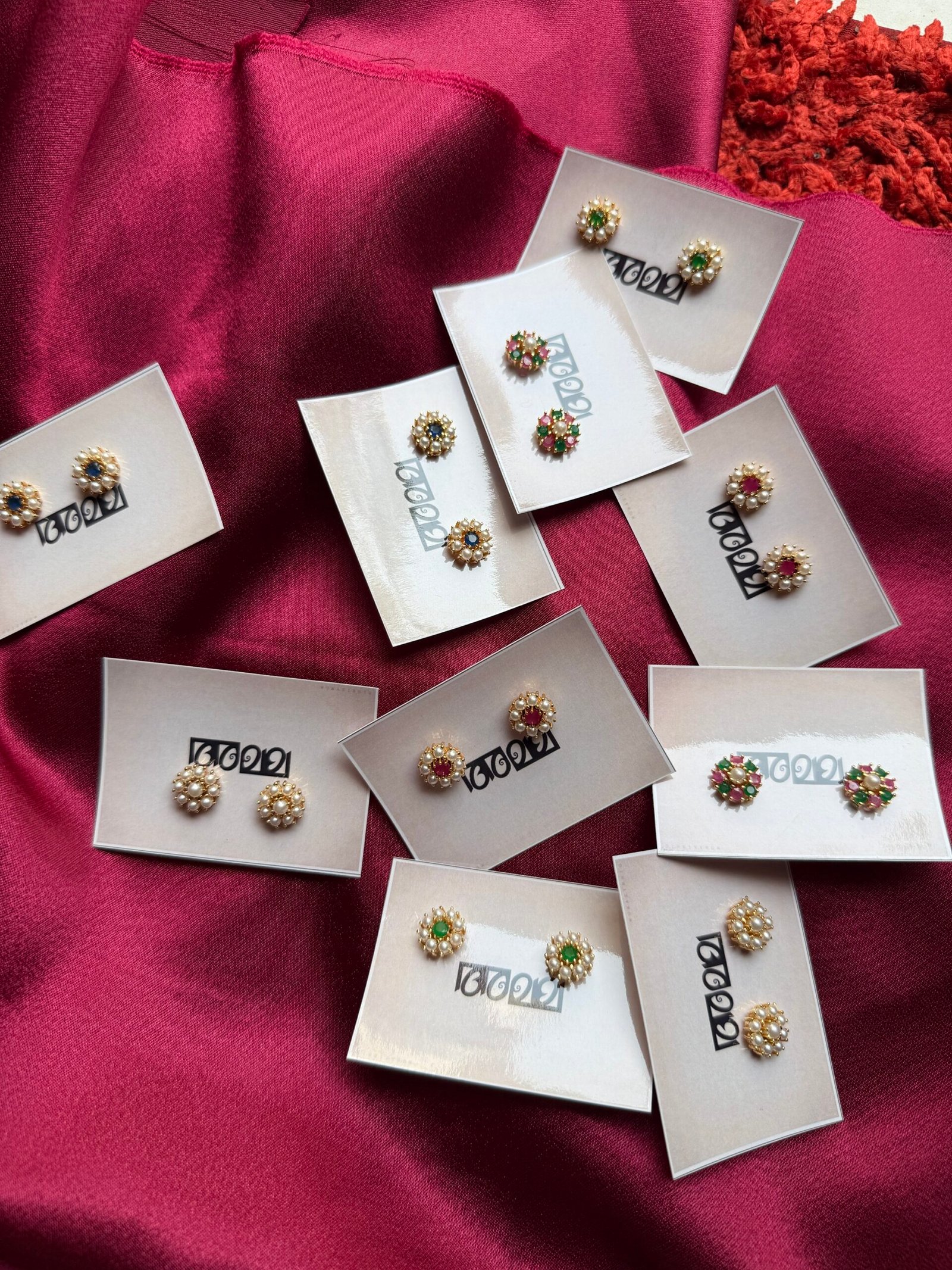 Pearl floral studs (19)