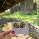Floral stud in AD stone