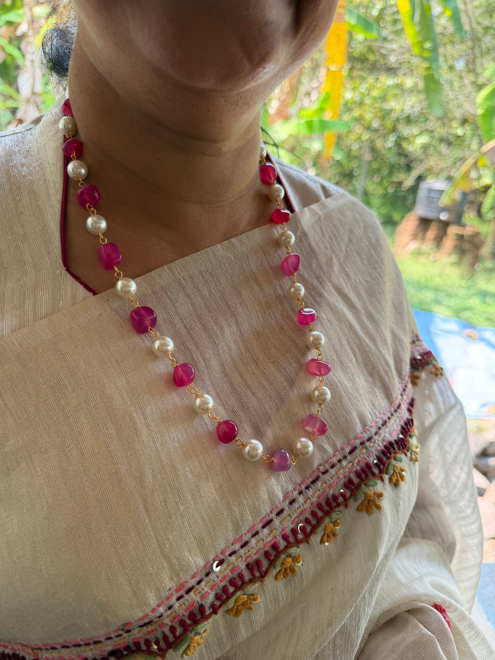 Single layer stone mala