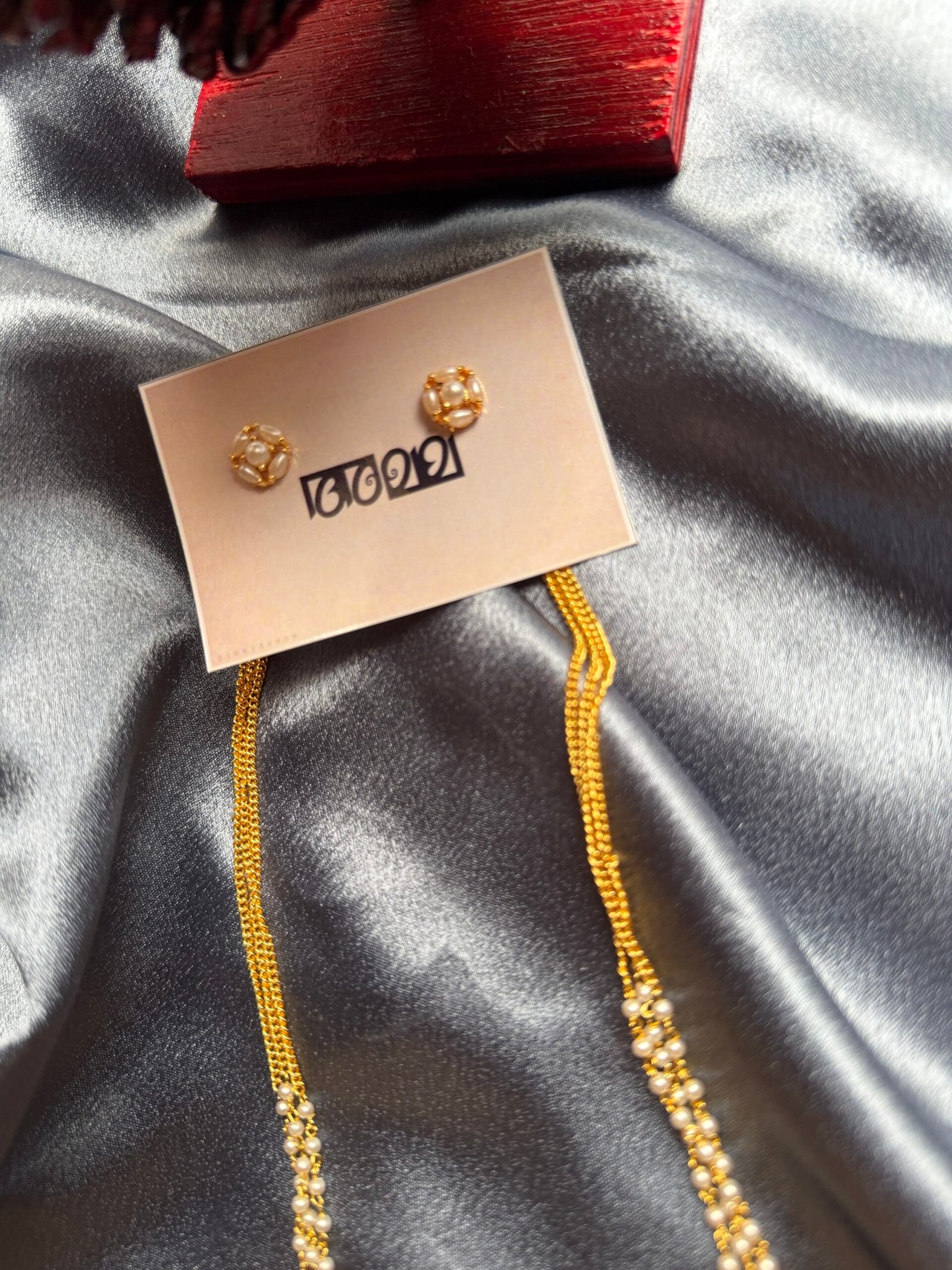 Pearl mala with pearl earring