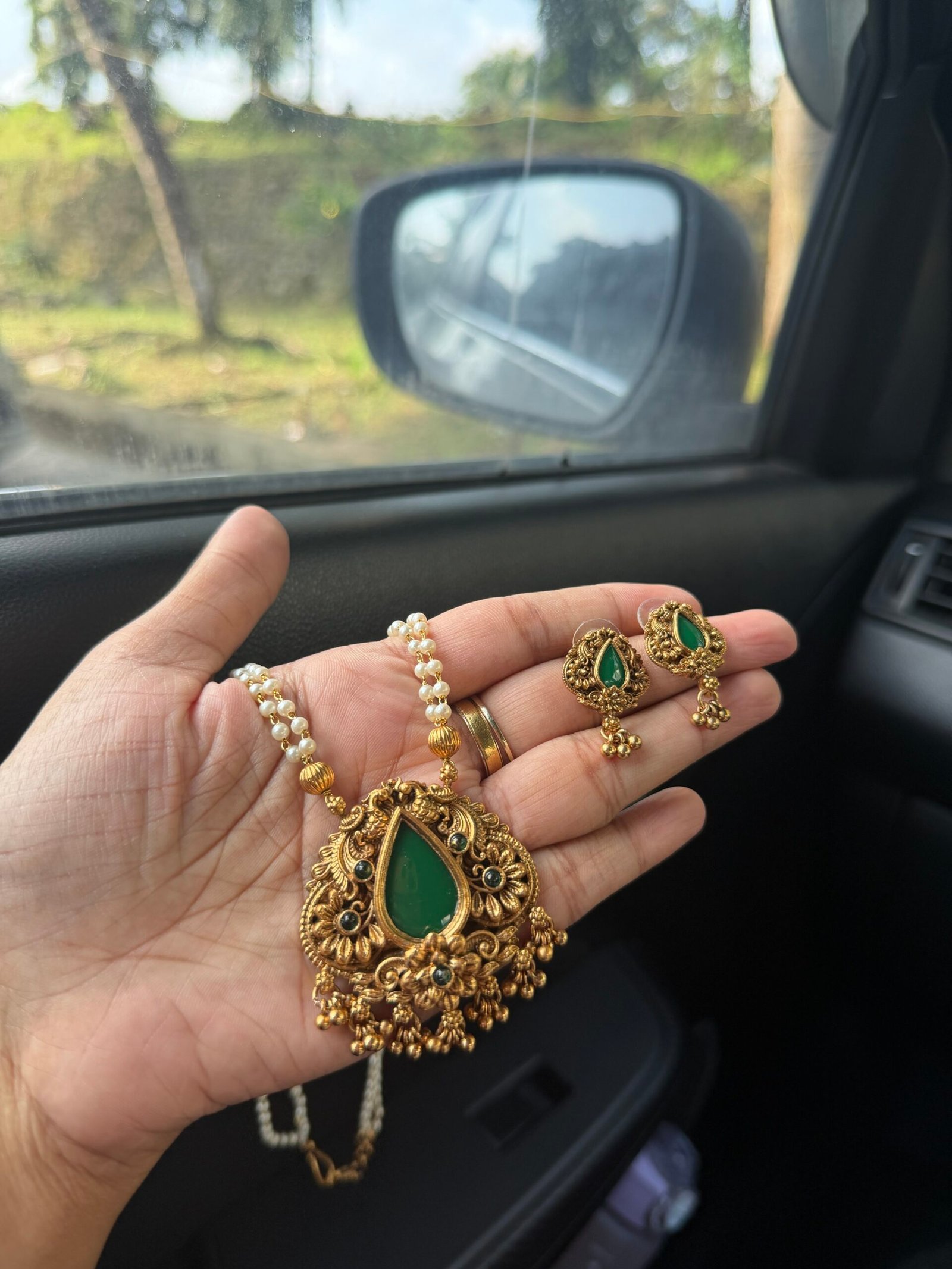 Antique gold set (1)