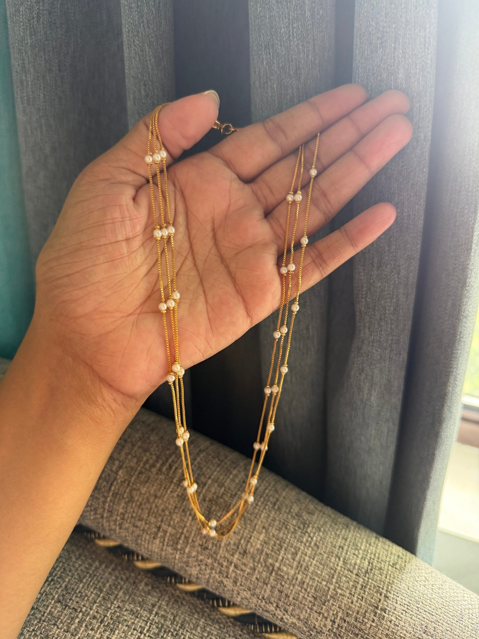 Pearl chain (2)