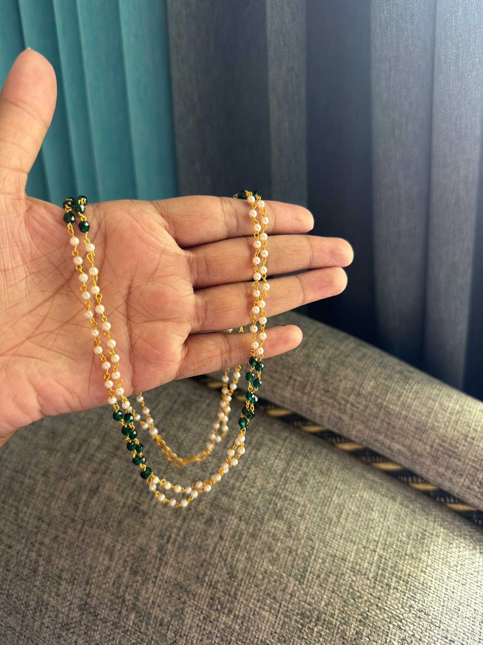 Pearl chain (8)