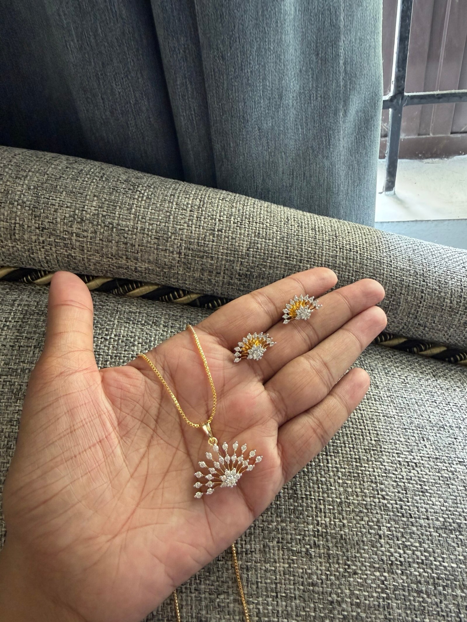 Diamond replica (10)