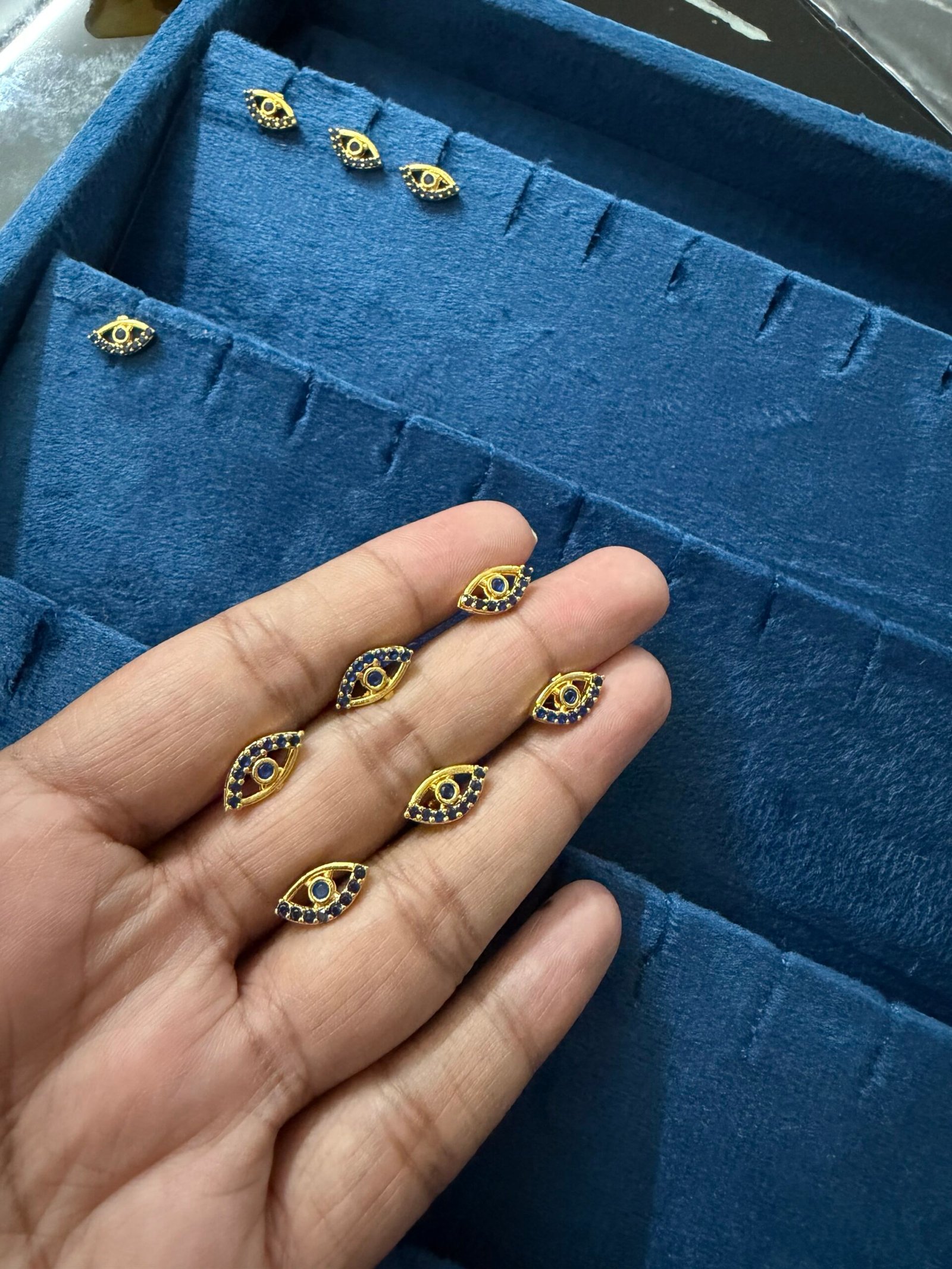 Evil eye Nosepin / ear stud/ second stud