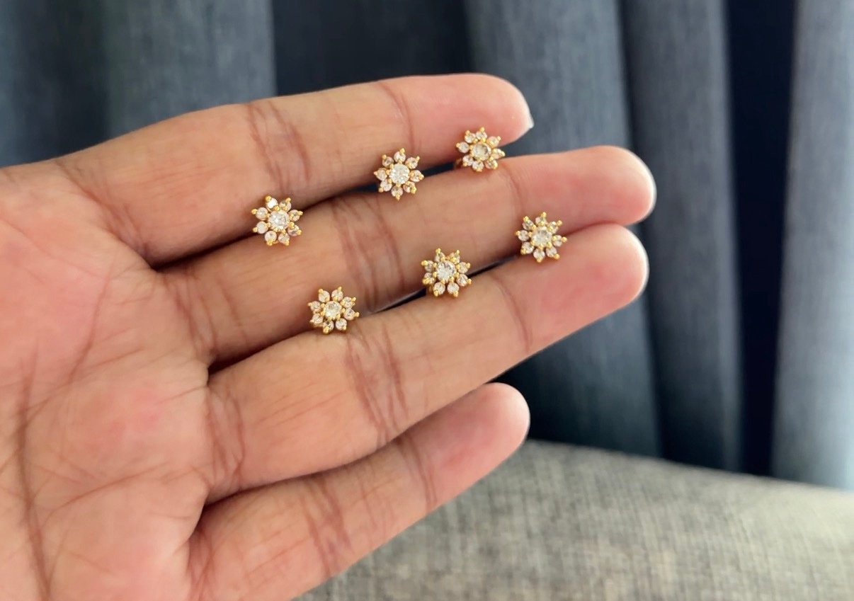 Floral Nosepin/ ear stud / second stud