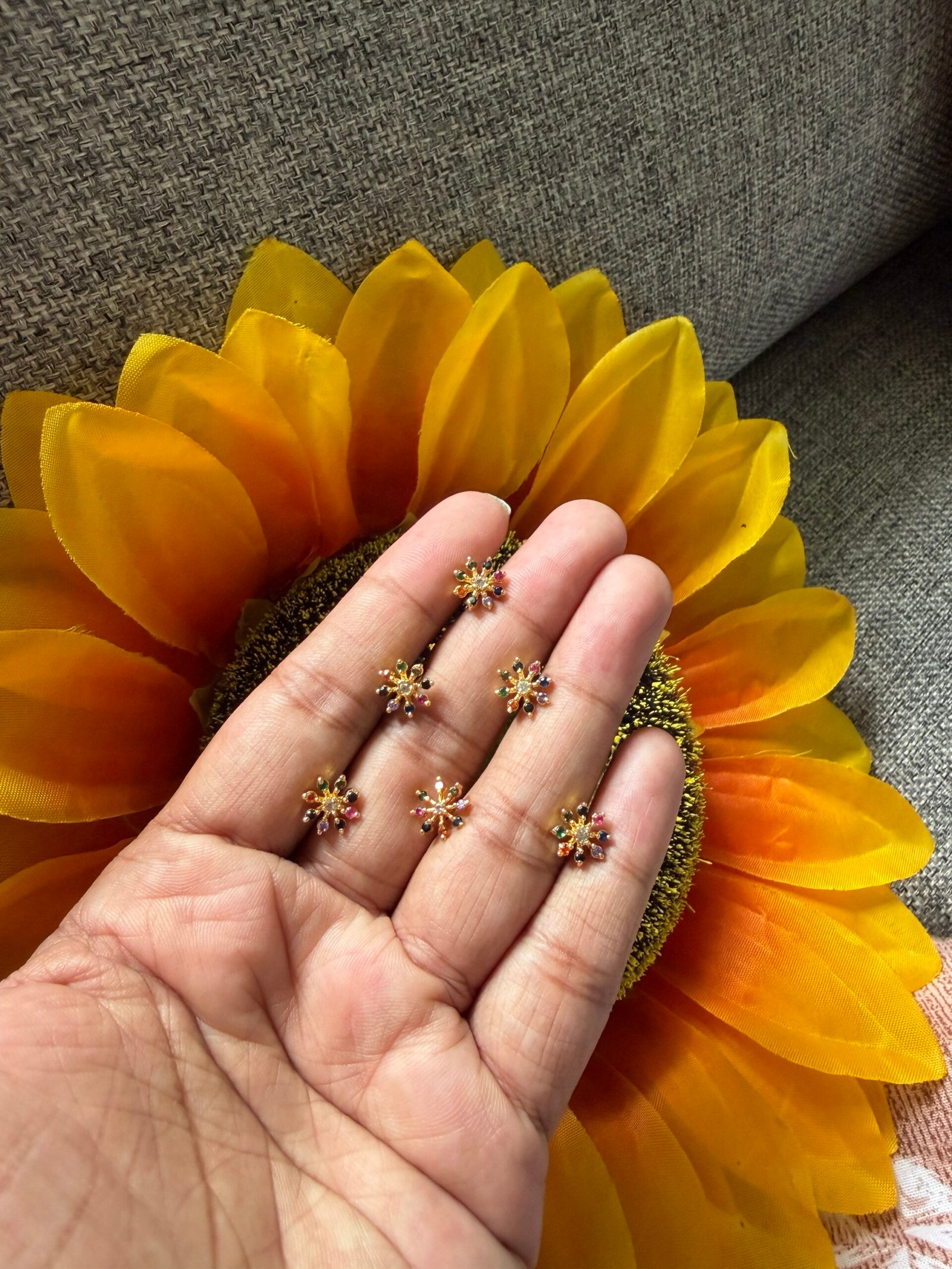 Navaratna Nosepin / second stud / earstud