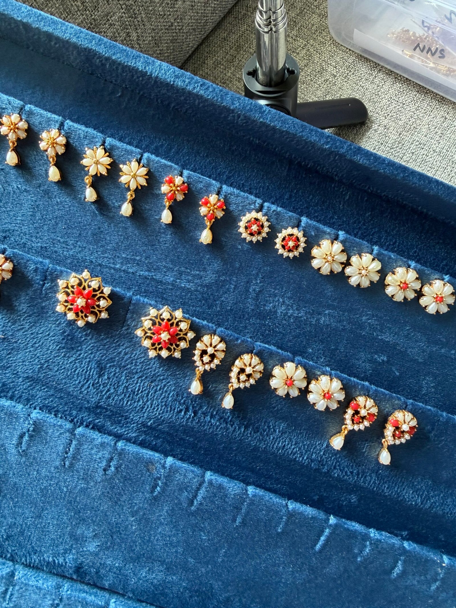 Pearl and coral studs (c)