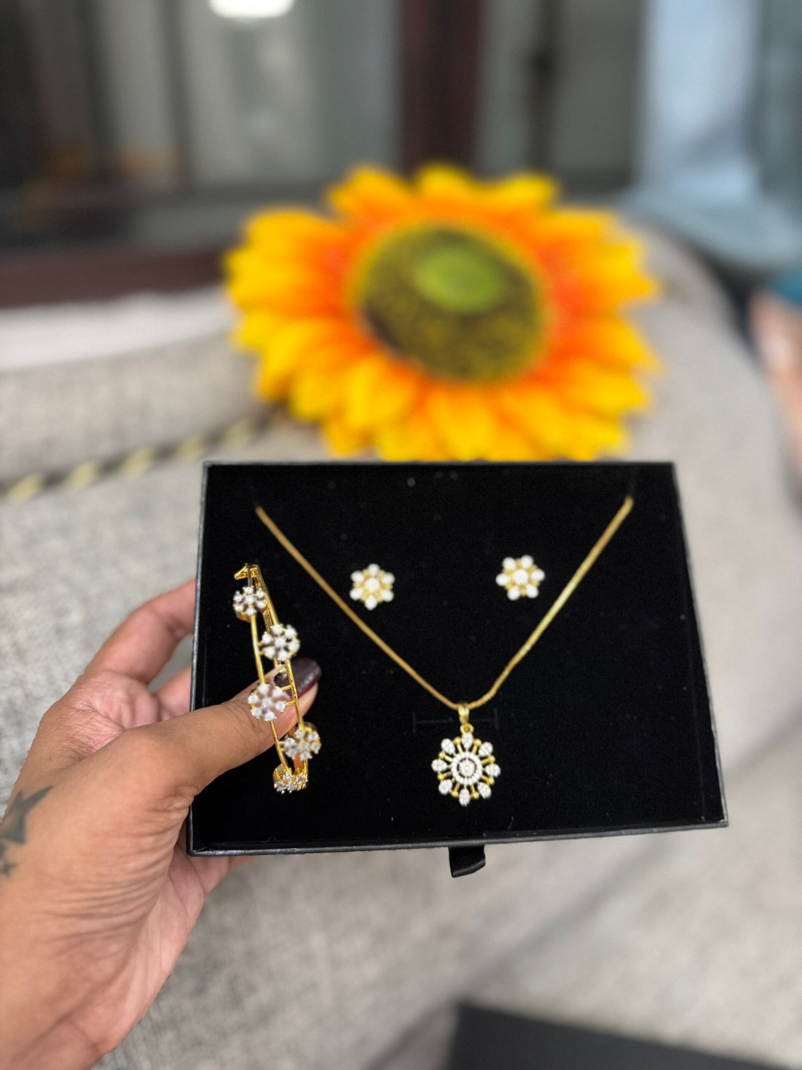 Diamond gift set for mom (E)