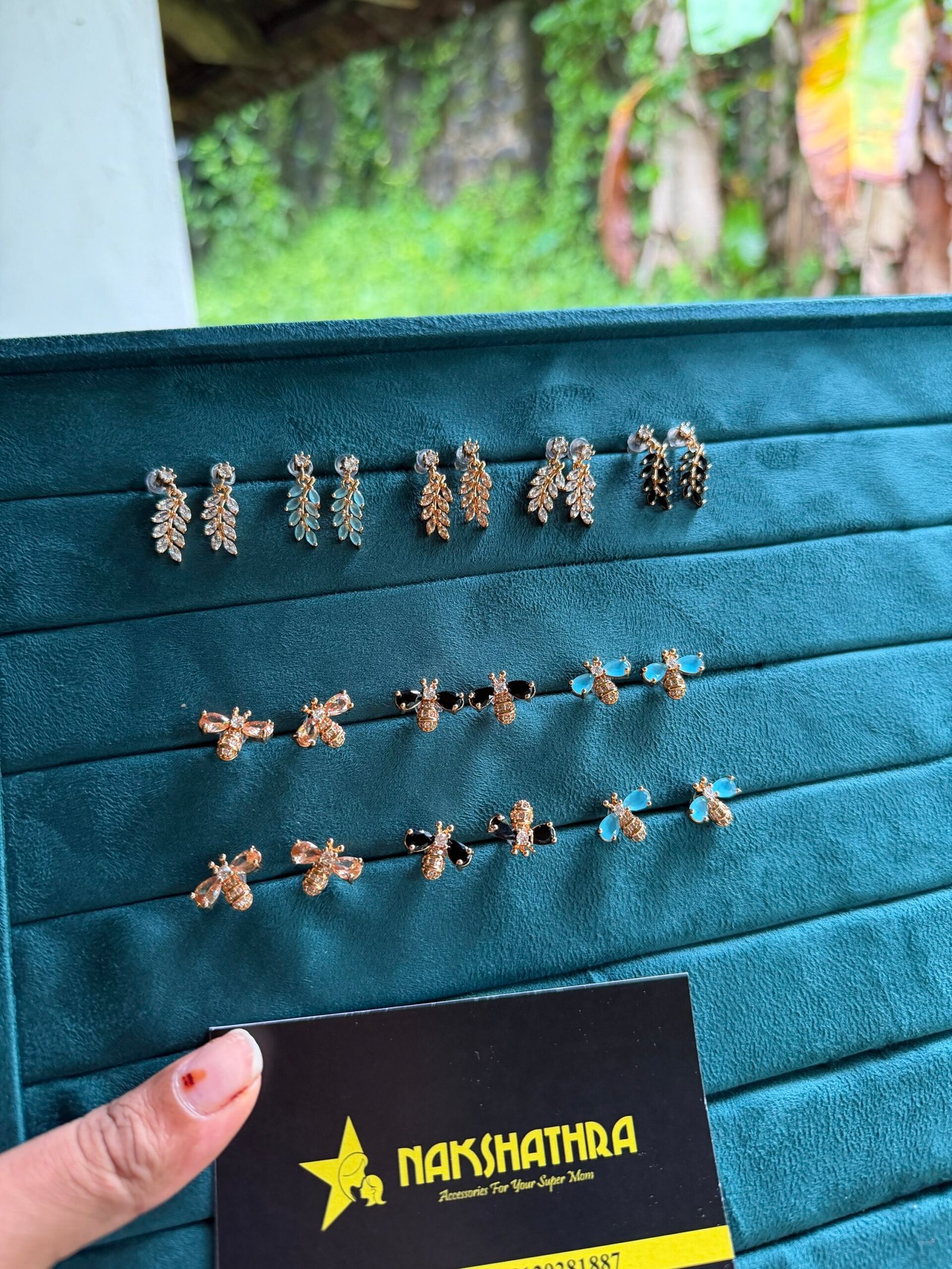 Leaf and bee studs
