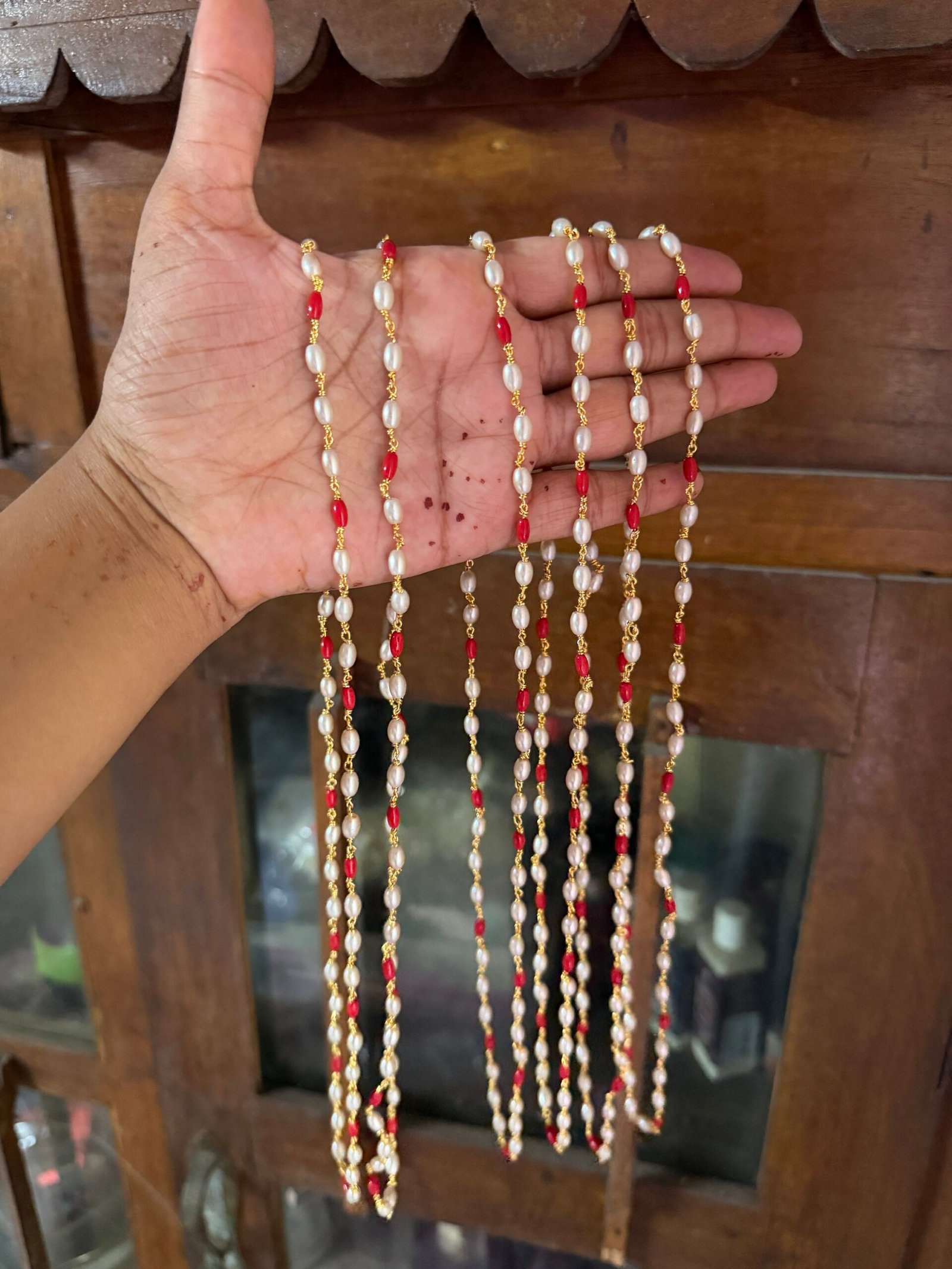 Pearl pavizham chain