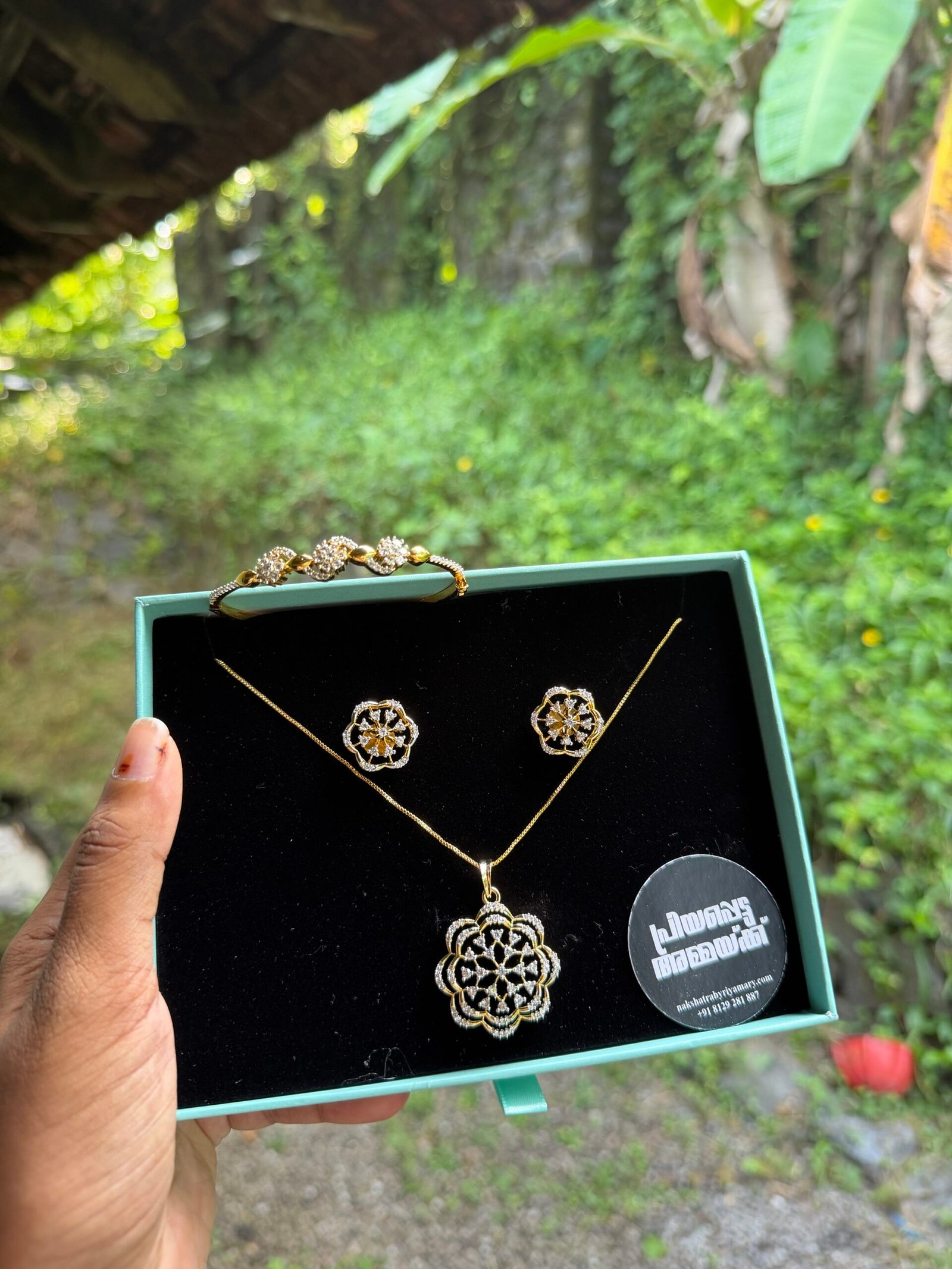 Diamond replica gift set for Amma (b)